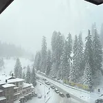 Апартаменты Pamporovo Living Cozy Mountain Чепеларе