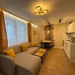Апартаменты Pamporovo Living Cozy Mountain Чепеларе