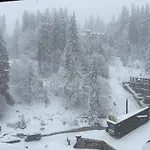 Pamporovo Living Cozy Mountain Апартаменты